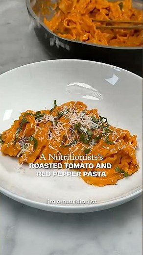 Roasted Tomato and Red Pepper Pasta 🍅🌶️