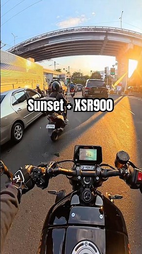 The sunset and the yamaha xsr 900