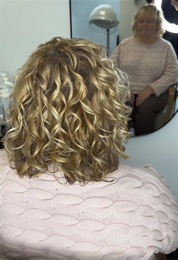 Just curious to see your curl potential? Not ready to commit to a curly cut? Book in for our cleanse and style, let us show you what your curls can do #curls #wavycurly #curlywavy