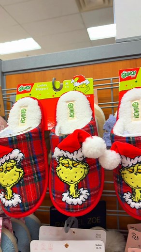 131K views · 835 reactions | Grinch slippers at tjmaxx #tjmaxxfinds #thegrinch | Beauty By Brittney XO | Facebook