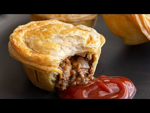 How to Make Aussie Beef Party Pies (Mini Meat Pies) - Easy Party Food!