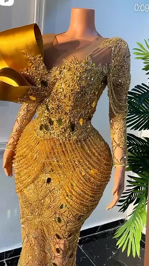 Elegant Gold Dresses for Every Occasion