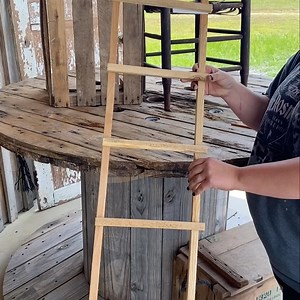 74K views · 789 reactions | Y'ALL!! This week's Tutorial Tuesday is too stinkin' cute. I took a planter trellis and transformed it into the prettiest Fall Porch Sign.  Play with sound on.  | Roost + Restore Home | Facebook