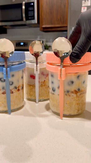 Weight loss breakfast! Eat to lose weight. #overnightoats #weightlossrecipes #breakfastideas #recipes | Obaapa’s Recipes