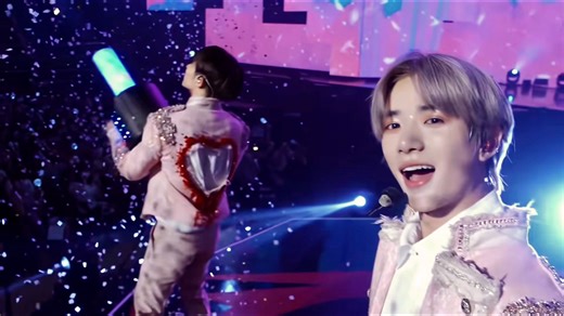 【中韩字幕｜TXT】一巡首尔场《Ghosting》“失神凝望着那孤寂漂浮着的对话框 右侧只我的话语孤零零地反复滚动”_哔哩哔哩_bilibili