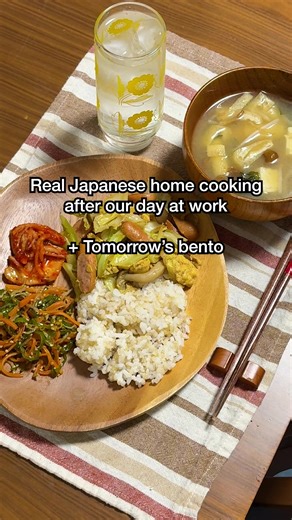 Real japanese home cooking after our day at work Here's what we cooked for dinner at home in japan today Tonight's menu: ・ソーセージとキャベツのカレー炒め(curry stir-fried sausage and cabbage) ・ピーマンとにんじんとちりめんじゃこの炒め物(stir-fried green peppers, carrots, and dried baby sardines) ・なめこの味噌汁(nameko miso soup) Thank you for watching 🇯🇵🌿 #homecooking #japanesehomecooking #simpleliving #afterworkroutine #lifeinjapan