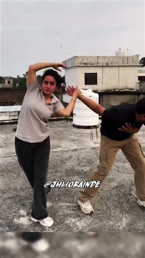 Self Defense - how to escape from hair grab.