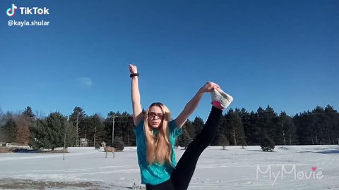 Tumbling and heel stretches 💖💖 #tumbling #cheer