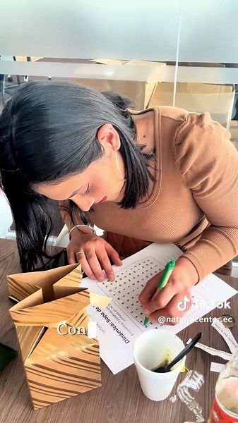 ¡Éternelle tiene beneficios que no se ven a simple vista! Si compraste tu Éternelle Box, desbloqueaste tu Pasaporte Dorado NCS: 🔓 30% de descuento exclusivo 📅 Vigente durante todo agosto en tu primera compra 📦 Aplica en toda la línea profesional NCS 💡 Esto no lo tiene cualquiera. Es solo para quienes eligieron vivir la experiencia Éternelle. ¿Ya tienes tu caja? Si no… estás a tiempo. #pasaporteeternelle #accesodoradoncs #descuentovip #soyeternelle #cuidadoprofesional #skincareexpert #fyp