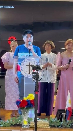 MineCookie speaks the English lyrics for Atin Cu Pung Singsing
