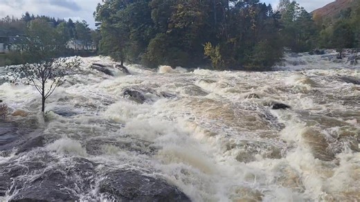 ⚠️Still no power in Tyndrum, so the cafe remains closed until its restored. Lots of rain means incredible waterfalls. Here's the beautiful and powerful Falls of Dochart, Killin, in full flow 😍🤩 | The Real Food Cafe