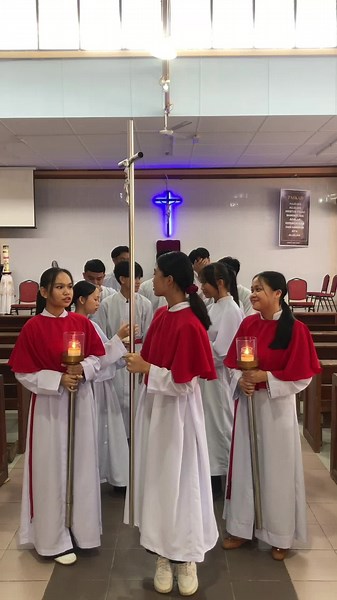 Understanding the Role of Altar Servers in Catholic Mass