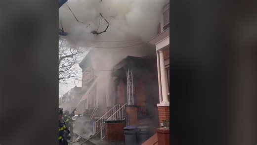 1 person hurt in early morning fire in Woodhaven