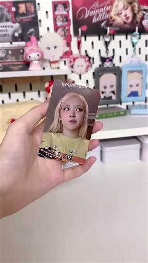 unboxing photocard Rosé - card pop up | Cre tiktok: @heynhyyy
