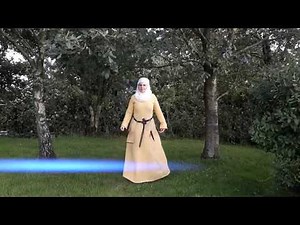 Women's fashion in the 12th Century