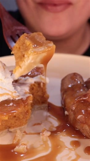 I could eat the whole pie! 🤤 #asmr #pumpkin #pie #fallintoshorts #food