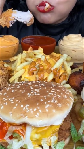 KFC FRIED CHICKEN EATING SOUND