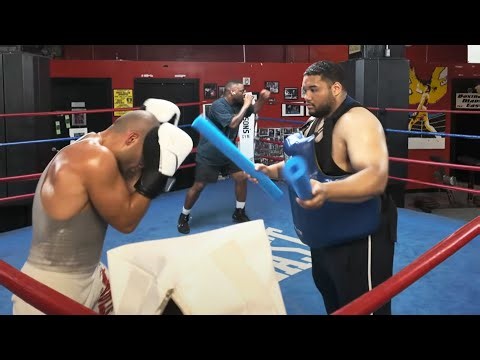 Boxing noodle defensive drills with Big Kev 🥊 Gleasons Gym (Session #201)