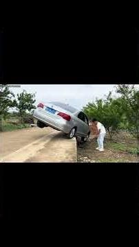 One Person Easily Escaped The Predicament