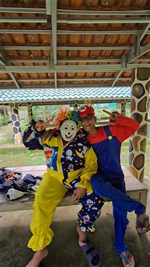 monon minta foto sama badut #trandingshorts