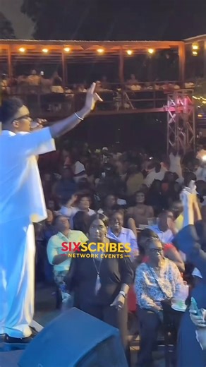 Christmas was a very busy period for Kofi Kinaata, filled with many live band performances. | Sixscribes