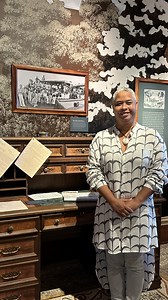Meet one of the co-curators of “Project Banaba,” Joy Enomoto, as she shares more about the connection between Banaba and Hawaiʻi. The demand for guano and rock phosphate to fertilize sugar plantations in Hawaiʻi increased in the late 19th century. The SS Isleworth, a steamship chartered by the London-based Pacific Islands Company (PIC), transported phosphate and I-Kiribati (Gilbertese) contracted plantation laborers from Banaba (Ocean Island) and the Gilbert Islands to Honolulu. Joy Enomoto will