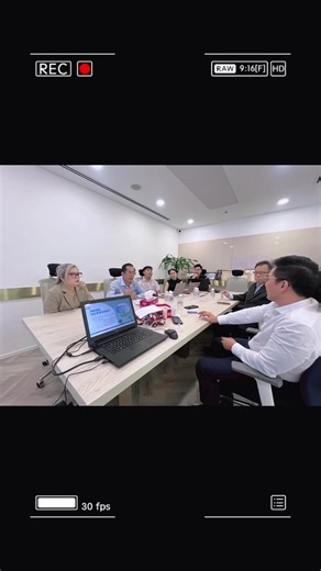 Hợp tác chiến lược giữa Pythaverse và tập đoàn IPPG - tỉ phú Johnathan Hạnh Nguyễn nhằm thúc đẩy phát triển giáo dục AI, Robotics và STEM tại Việt Nam.