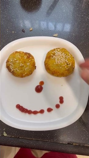 Made breakfast for kiddos in air fryer and it turned out really well. Comment for the recipe 👍