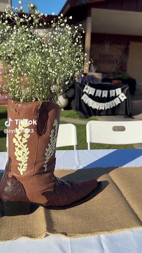 Create Stunning Western-Themed Centerpieces for Parties