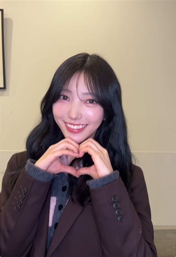 バレンタインコーデ💘 #小西夏菜実 #日向坂46 #日向坂46_TikTok | valentine