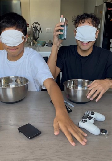 Grab the item challenge 😂 #charlieponce