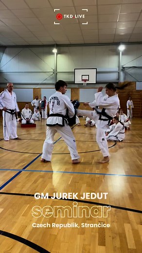 10K views · 215 reactions | Simple sparring exercise. Try this combination dollyo + dwit chagi. Make a habit. ENJOY TAEKWON-DO | by GM Jurek Jedut & @lewart_tkd @oliwiapietrzela |  @sonkaltkd #taekwondo #itf #itftaekwondo #tkdlive #do #continousimprovement #martialarts #kick #sparringexercises #dollyochagi #dwitchagi | TKD LIVE | Facebook
