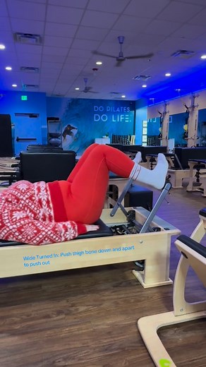 ✨ Let’s Talk Foot Positions ✨ Your feet are your foundation in Pilates — and mastering proper foot placement can completely transform your movement. 禮 Pattzie put together a quick video covering the most common foot positions to help you understand what they arenand how to use them safely and effectively in class. Small adjustments = big improvements. Ask your instructor anytime if you want extra guidance! ✨ | Club Pilates | Facebook