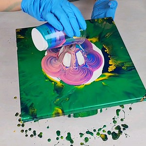 In this video I combined a bottle bottom pour with a hairdryer pour in a fun experiment :) | Mixed Media Girl