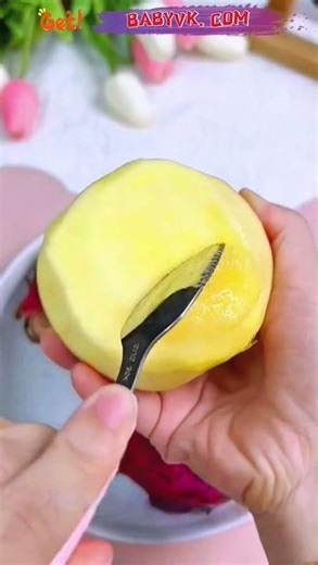 Baby Fruit Feeder Spoon – Make Fresh Fruit Puree Anywhere for Your Baby #BabyFeeding