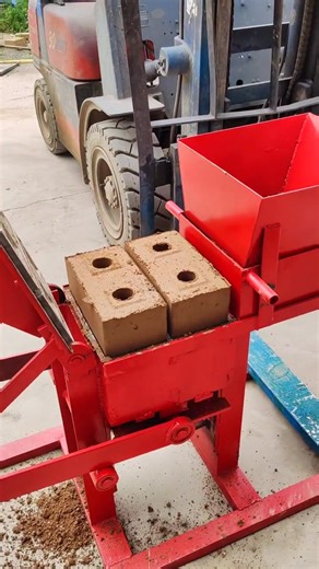 Manual interlocking clay brick making machine | Zhengzhou Ter Machinery manufacturing co., ltd.