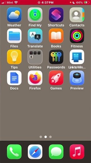 iOS 26: Custom Voice Commands for iPhone (Open Reddit)