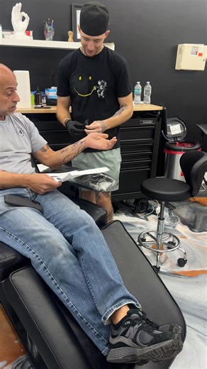 Shop vibes🪩🫱🏼‍🫲🏽now booking text (561)595-6234 with any inquiries | Zech’s Tatts LLC