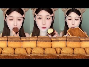 The ultimate chocolate chip cookie mukbang video 🍫 | Gooey cubes, ASMR paradise!