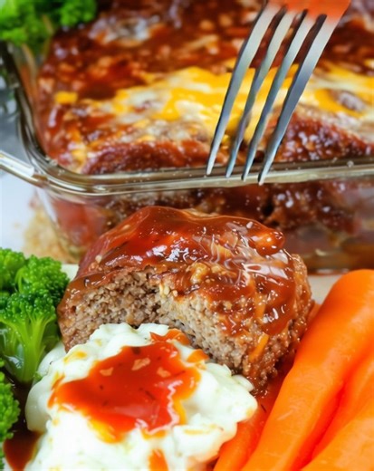 17K views · 56 reactions | "After making meatloaf for 50 years I think this is the best I have ever made!" Recipe in First Coʍmеոτ  | Easy Recipes | Facebook
