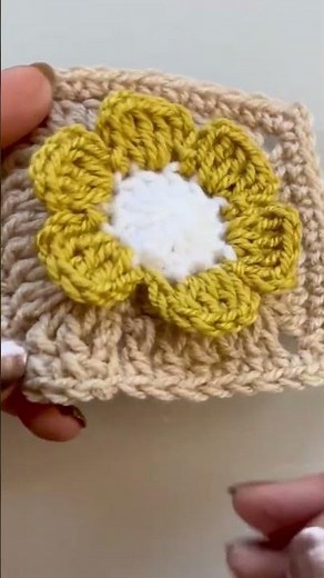 How to crochet. 3D flower granny square. Tutorial ‪@CrochetByNora‬ #crochet