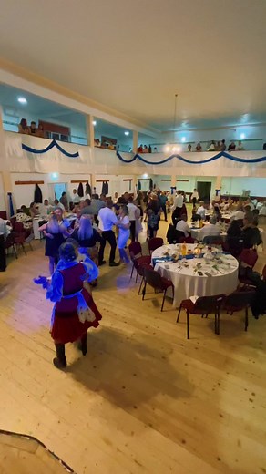 Holdvilág Party Band pe TikTok