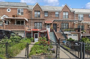 38-09 48th Ave, Long Island City, NY 11101 - MLS 867873 - Coldwell Banker