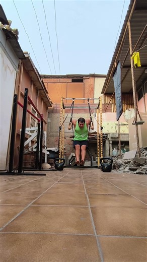 muscle up con banda negra de progresión