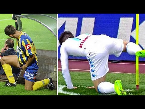 LES JOUERS DE FOOT QUI FONT PIPI EN PLEIN MATCH