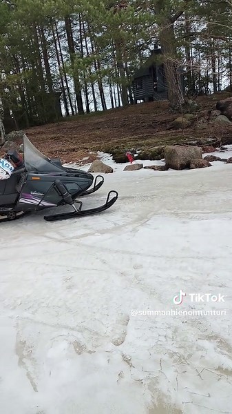 Vielä kestää jäät #YamahaVenture #pilkkiminen #fyp #fry #viral #juiceleskinen