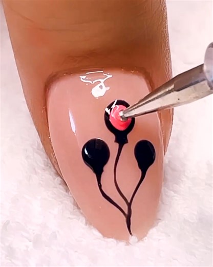 1.8M views · 39K reactions | Easy and beautiful nail design ideas殺 | MetDaan | Facebook