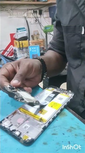 poco c3 only charging logo and display changing