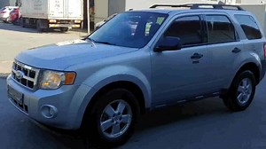 De cinco plazas con carrocería de cinco puertas que se ubica en la gama media de Ford ofreciendo un volumen entre el Ford EcoSport y el Ford Edge. Compite con modelos como los Jeep Patriot, Honda CR-V, Hyundai Tucson, Nissan X-Trail y Toyota RAV4. Ver mas caracteristicas aqui http://www.autowini.com/Cars/Used-2010-Ford-Escape-IC1223501/cars-detail.do | Autowini Chile