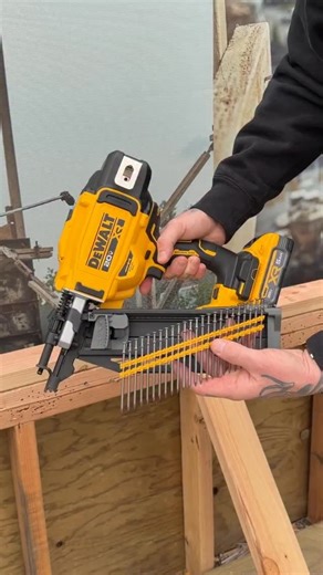 The Dewalt 21° Duplex Nailer is here • It fits 8d and 16d nailer Single or rapid sequential fire Belt clip and rafter hook • One thing that stood out was how light it was. If you are wondering Duplex nails are for temporary use, like concrete forms or bracing. The double head makes them easy to pull out. • It now available #dewaltpartner @dewalttough @dewalt_ca . . . #tools #construction #Dewalt #dwtough | Kruger Construction